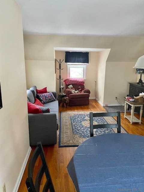 25 Long St - Photo 2 of 12