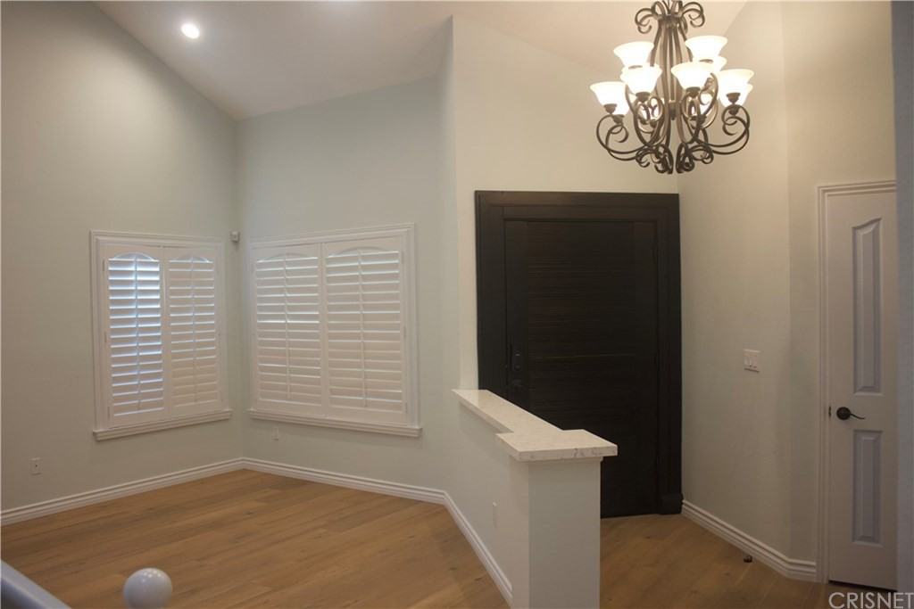 26808 Hot Springs Pl - Photo 3 of 31