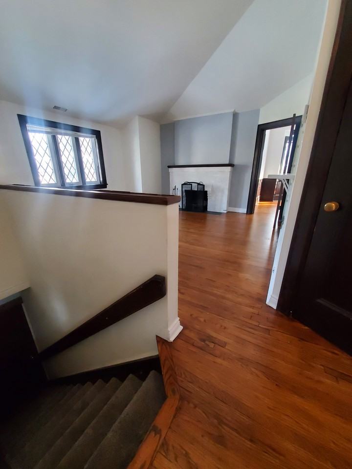 445 Glenlake Avenue #Upper