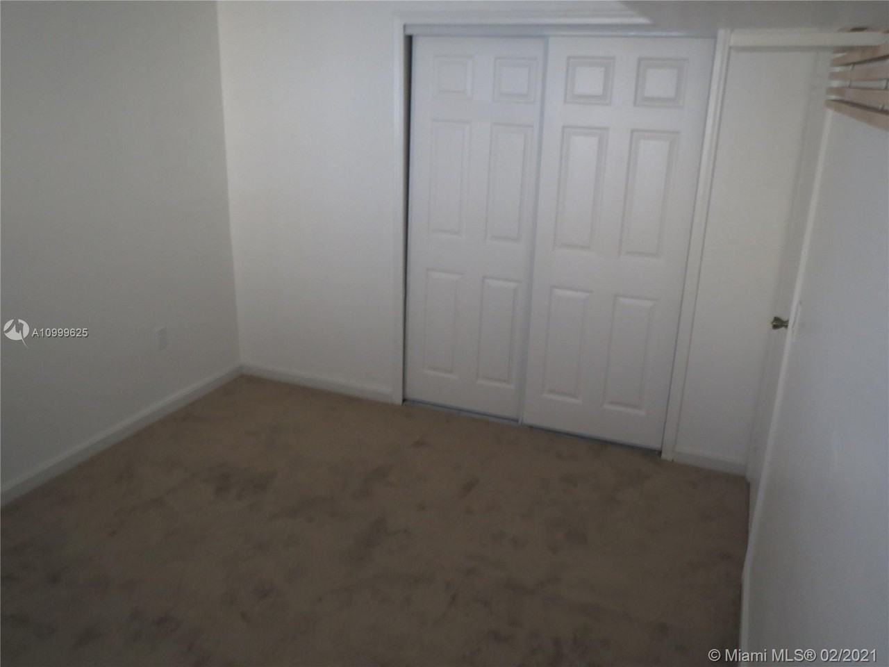 4343 Northwest 113th Terrace - Photo 3 of 11