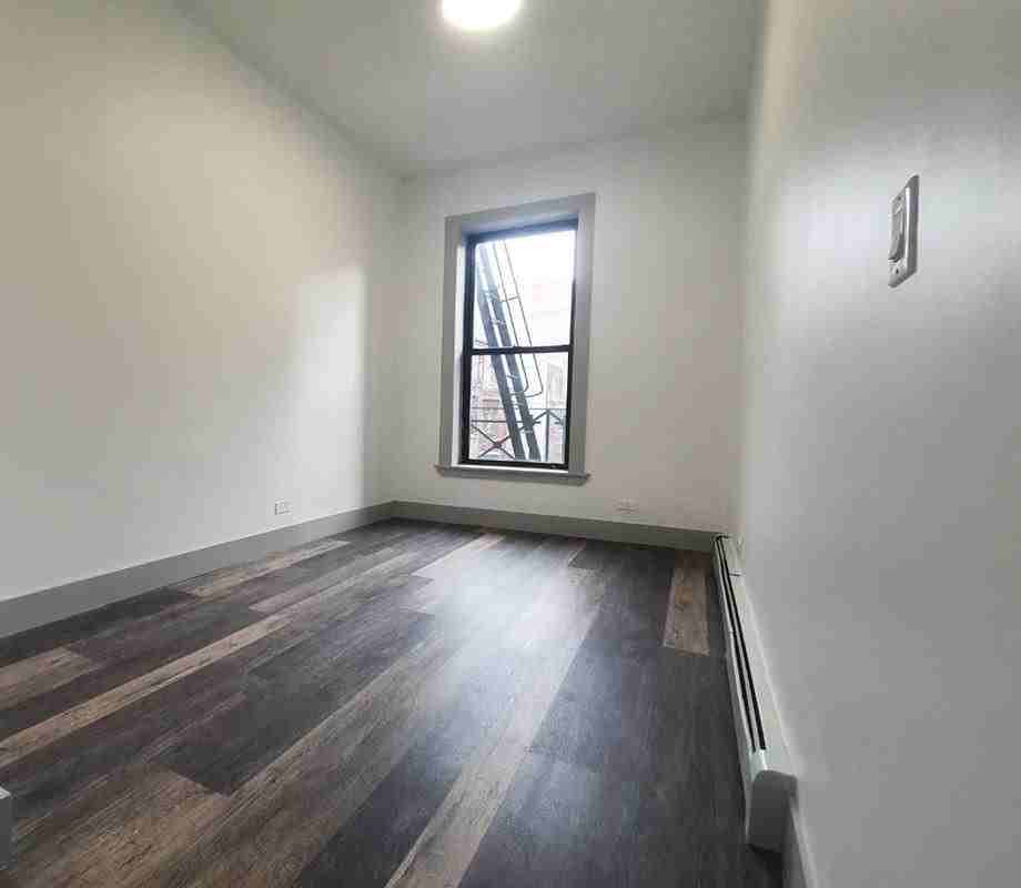 1961 Madison Ave - Photo 2 of 7