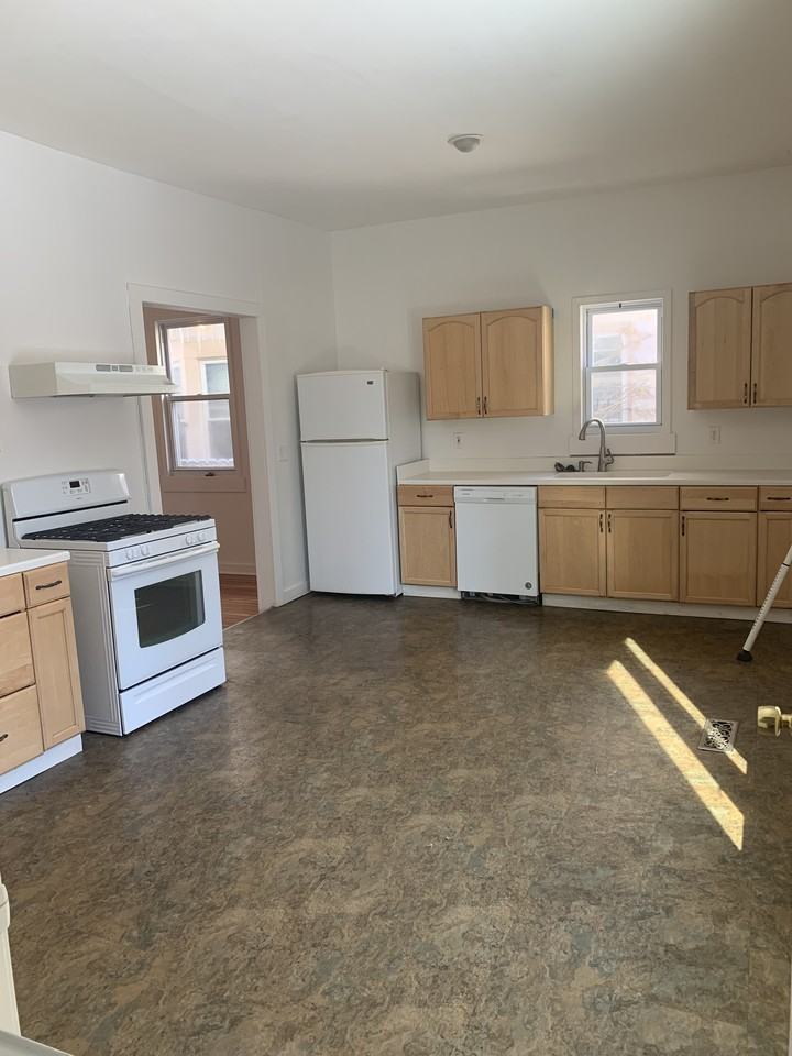 3223 Charlotte Street - Photo 3 of 23