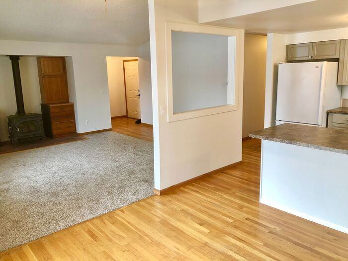 2243 Cedarwood Dr - Photo 2 of 16