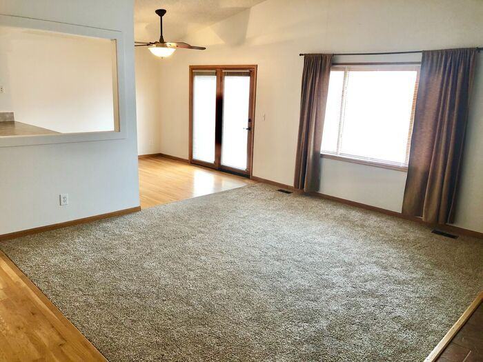 2243 Cedarwood Dr - Photo 3 of 16