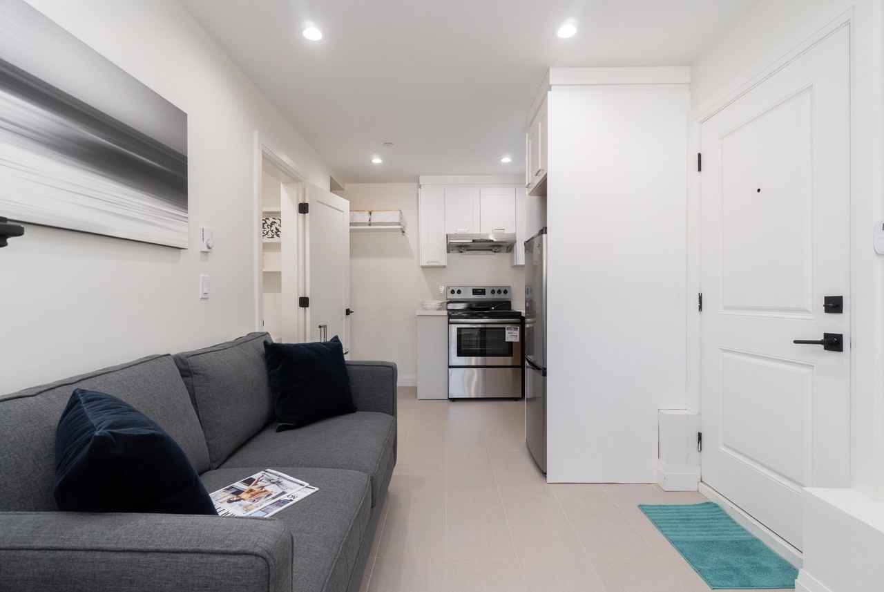 Laneway House, 2 Bed, 1 Bath - Photo 3 of 7