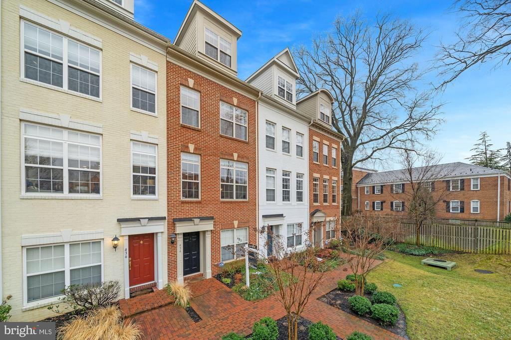 434 N Thomas St - Photo 2 of 38