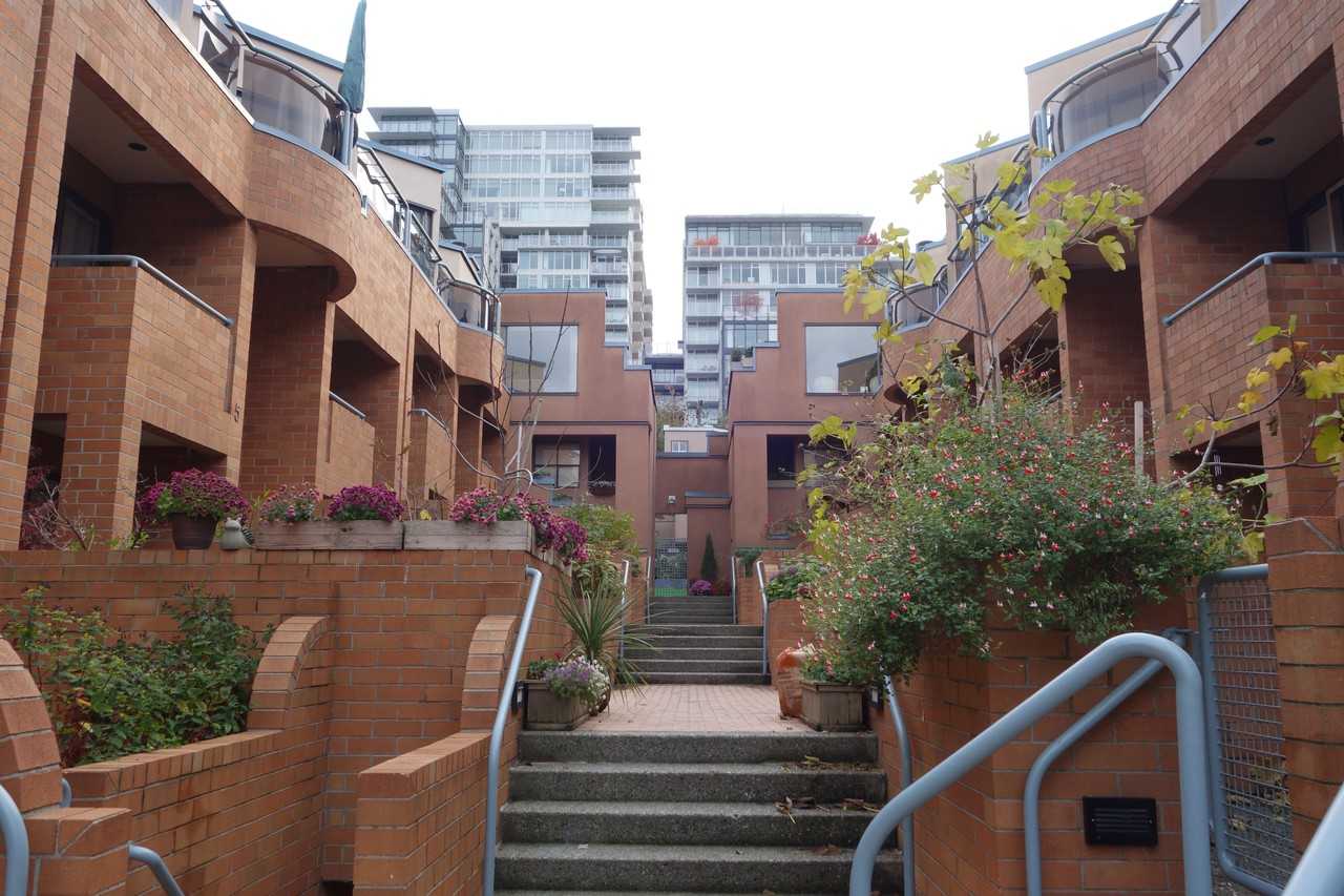 W 7th Ave & Heather St Apartments in Fairview, Vancouver, BC V5Z 1B8