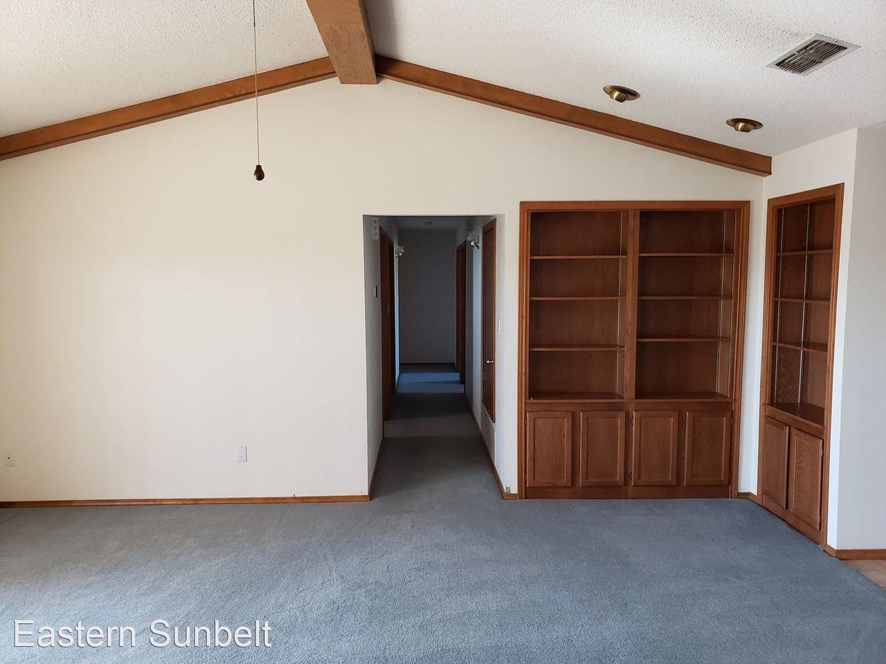 404 Monticello Parkway Dr - Photo 3 of 19