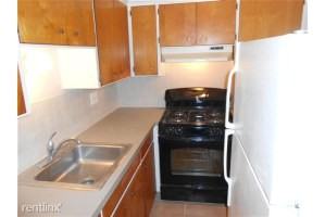 732 W Lincoln Ave - Photo 3 of 10