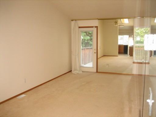 3228 SE Llewellyn St - Photo 2 of 8