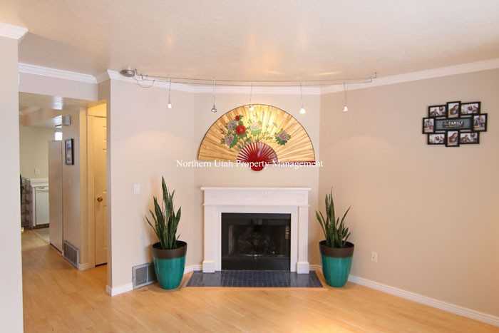 1441 Darling St #12 - Photo 2 of 25