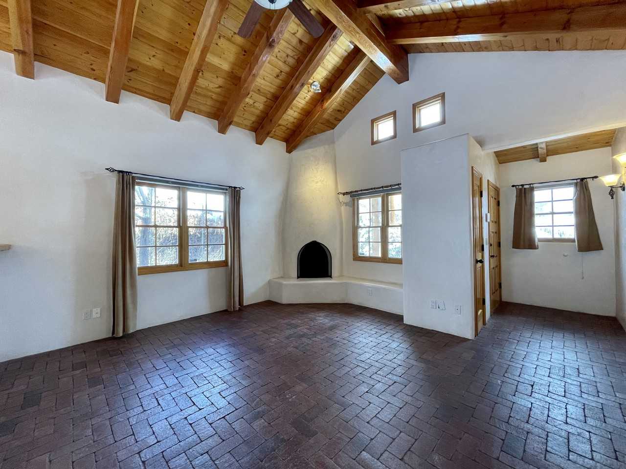 148 Elena St #I - Photo 3 of 15