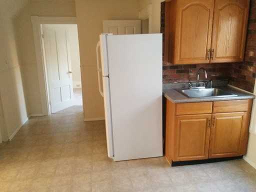 554 Cedar St - Photo 2 of 3