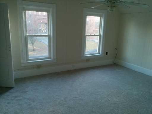 554 Cedar St - Photo 3 of 3