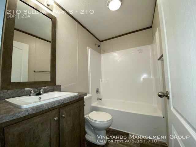 210 Sullivan Park S - Photo 2 of 7