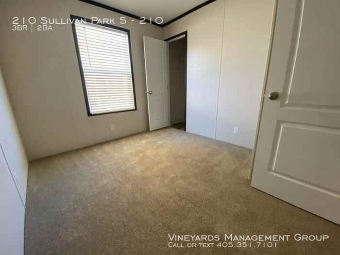 210 Sullivan Park S - Photo 3 of 7