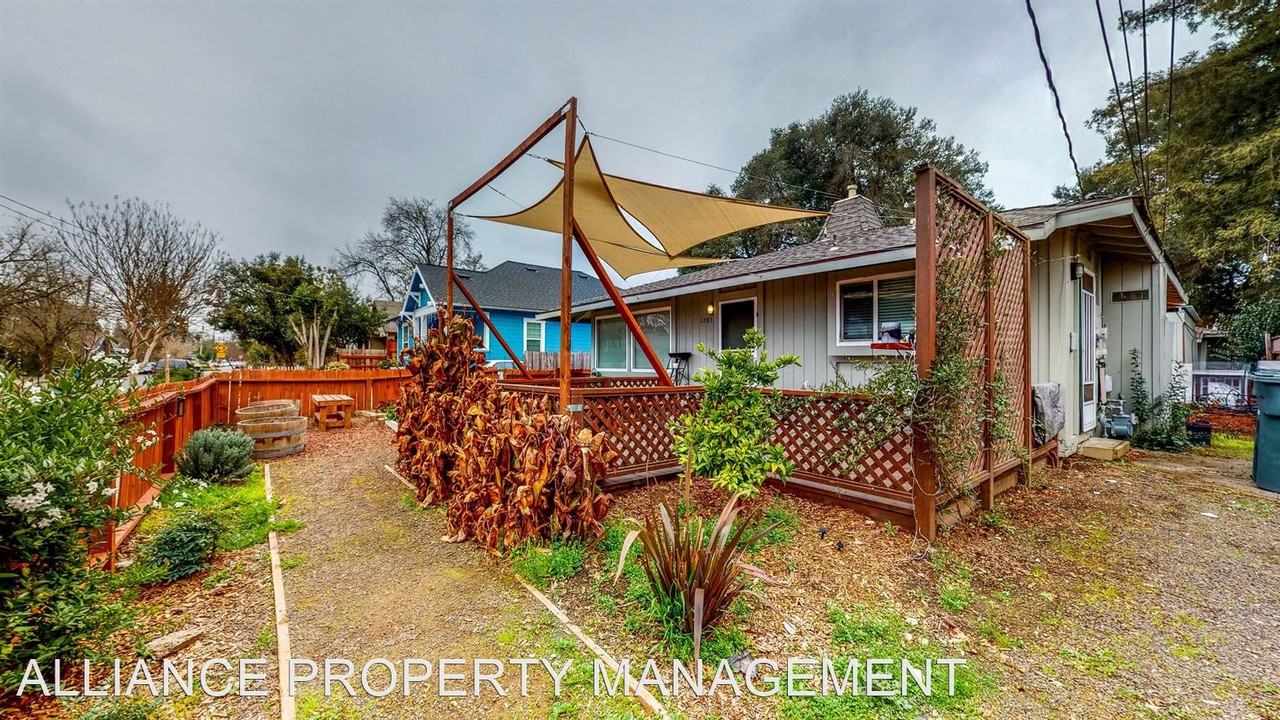 1281 Morgan St - Photo 2 of 29