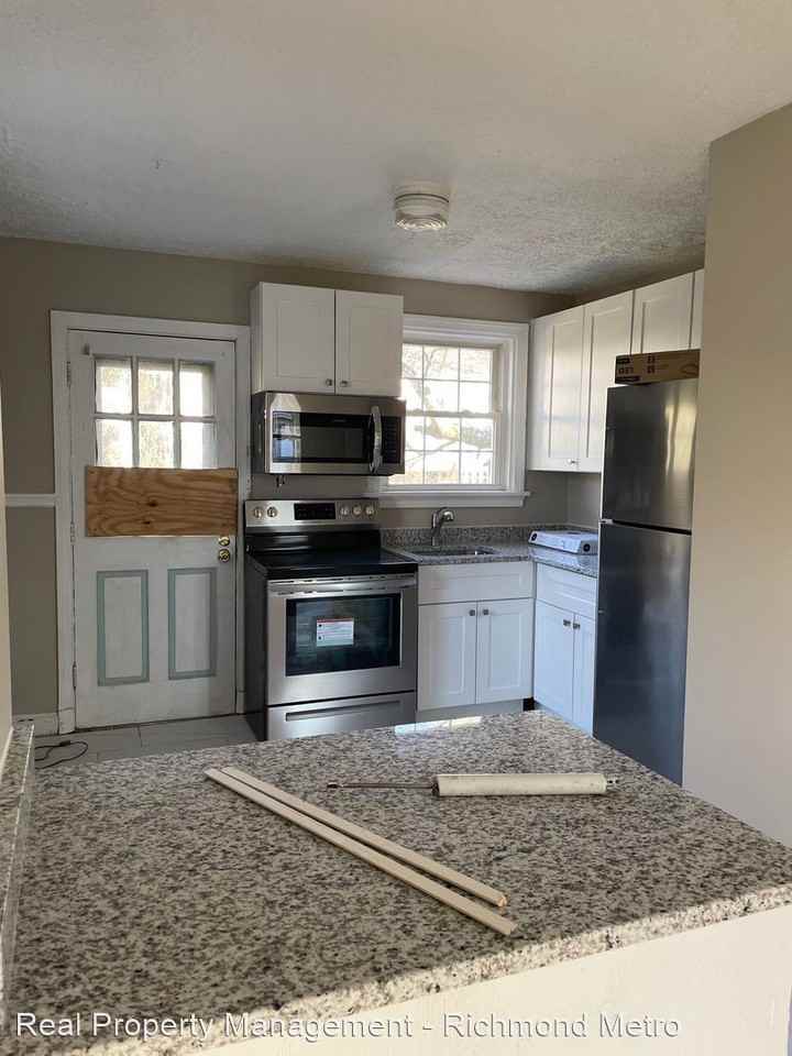 4611 Eastover Ave - Photo 2 of 12