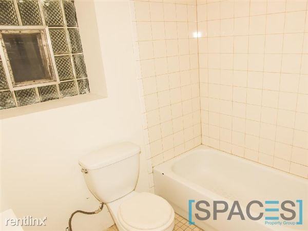 3236 N Albany Ave - Photo 3 of 9