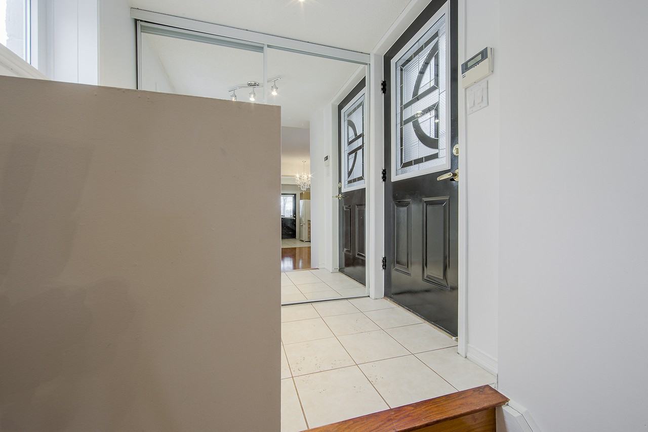 901 Kennedy Rd - Photo 2 of 23