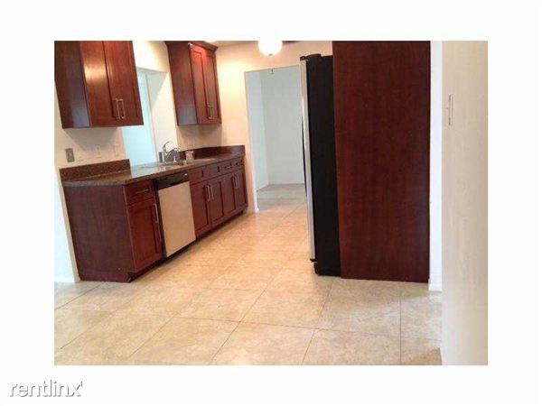 8101 NW 101st Ave - Photo 3 of 9