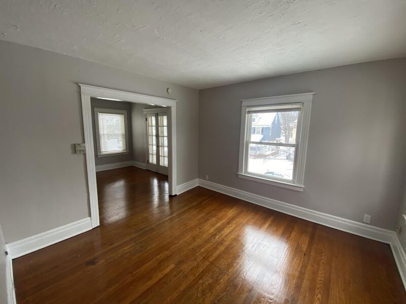 18 18 Stratford Park - 2 UP - Photo 3 of 7