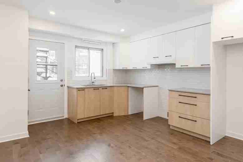 Newly Renovated Duplex - Photo 2 of 16