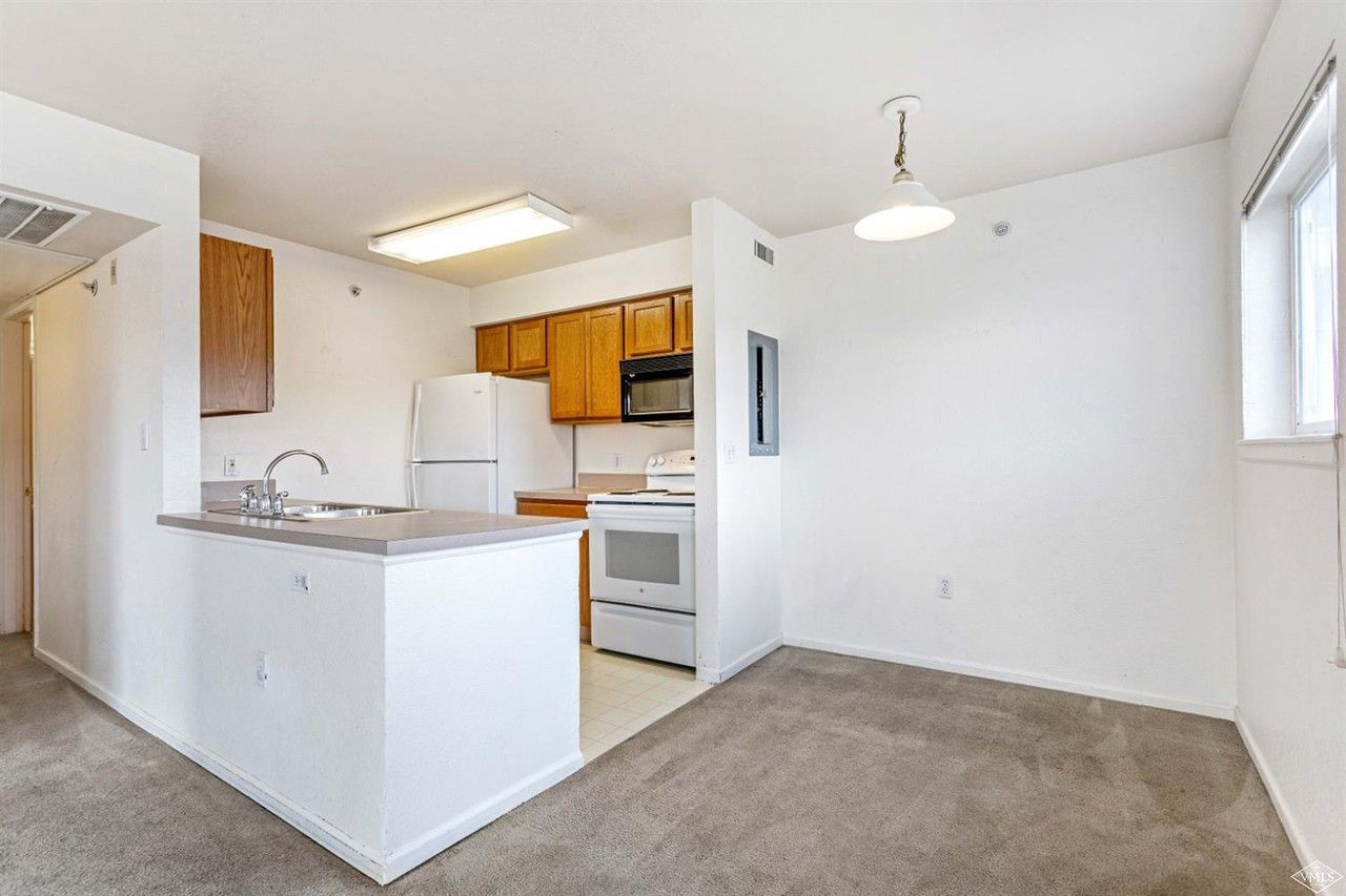 Mountain Glen Condo F203 - 1127 Jules Drive #1 - Photo 3 of 43