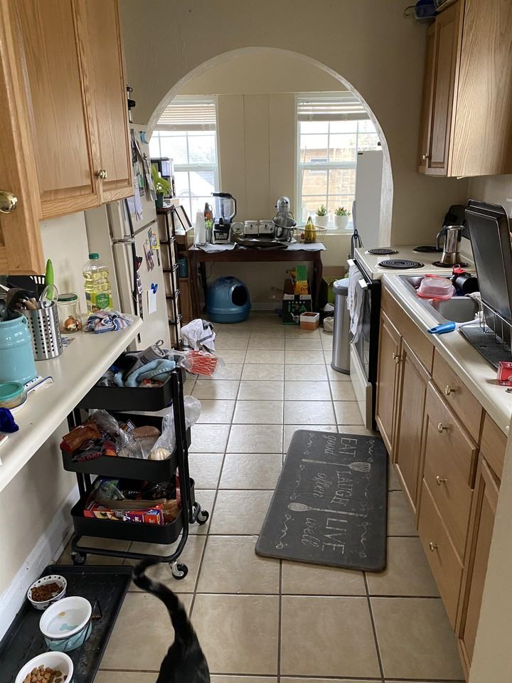 1024 6th St #1 - Photo 4 of 7