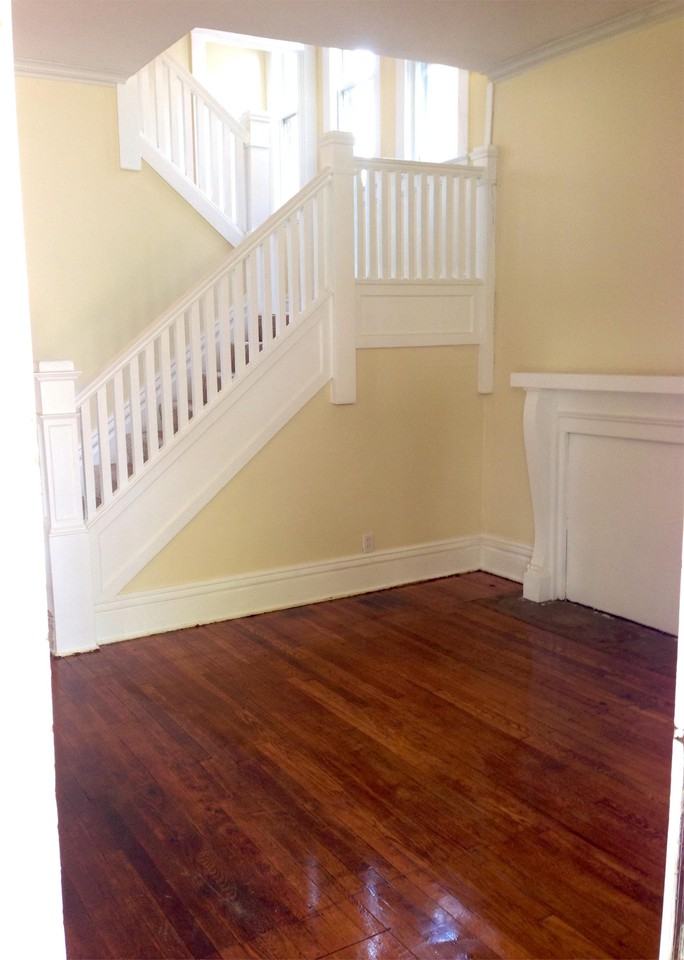 1033 8th St #1 - Photo 2 of 11