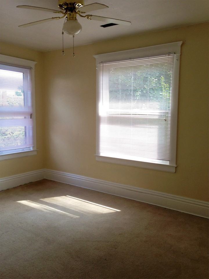 1033 8th St #1 - Photo 7 of 11