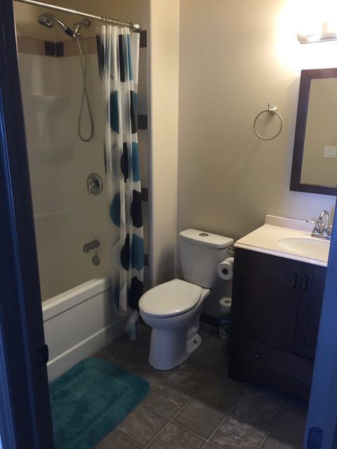 3720 44 Ave #1 - Photo 3 of 5