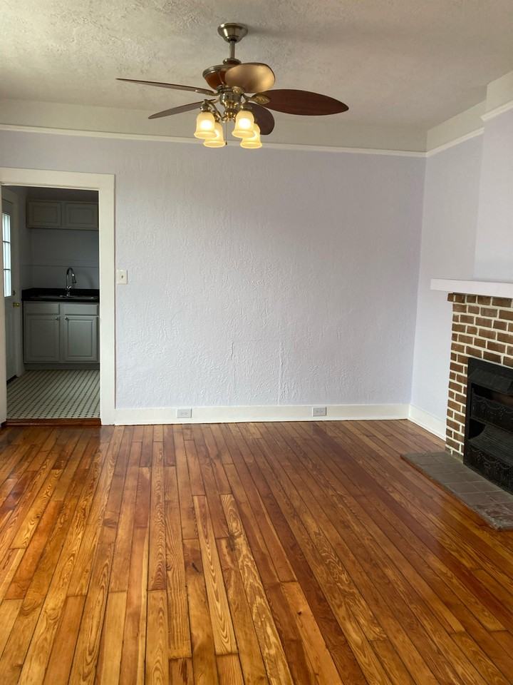 2404 Jasmine Street #2404 - Photo 3 of 16