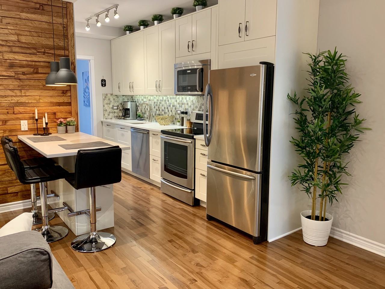 Fullum - Photo 2 of 24