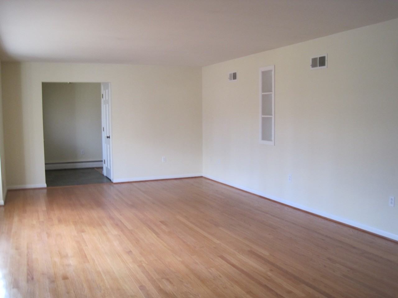 18318 Candice Dr - Photo 2 of 36