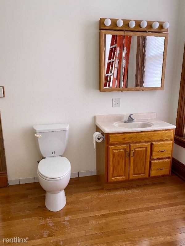 601 Main St - Photo 3 of 6