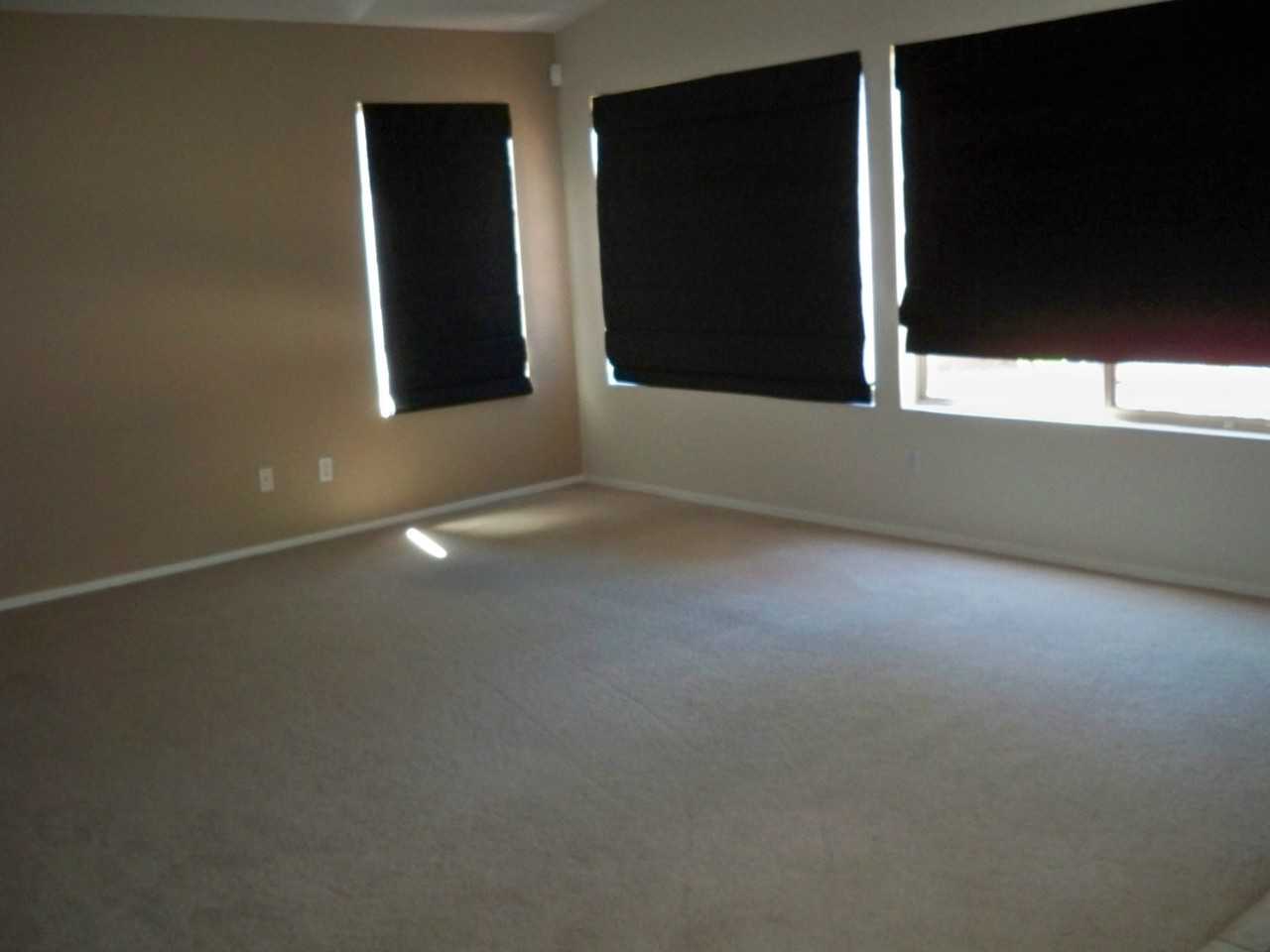 1103 E Windsor Dr - Photo 3 of 8