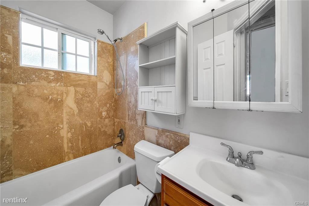 1440 Manhattan Beach Blvd #D - Photo 3 of 9