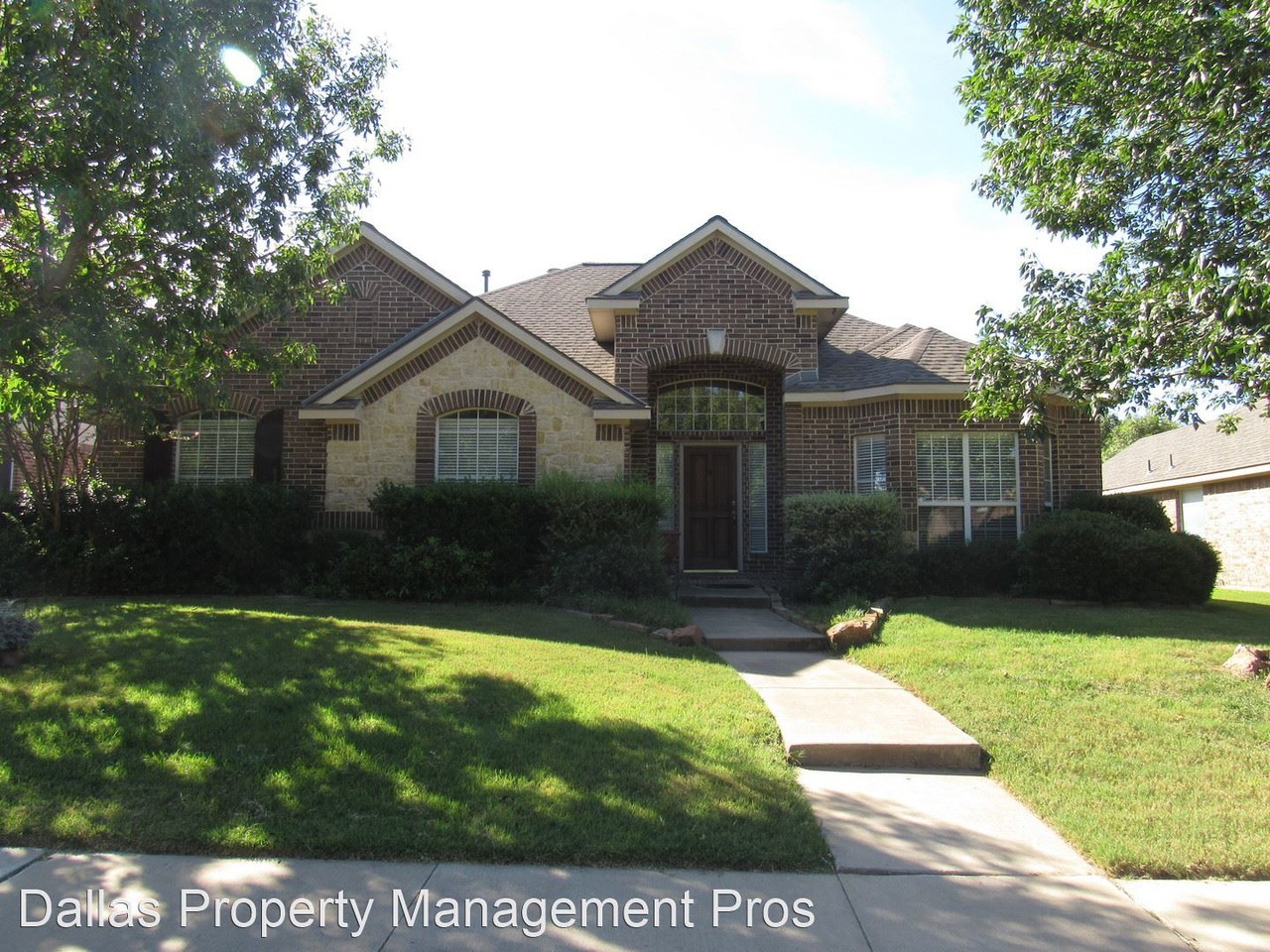 1859 Montura Ln - Photo 2 of 50