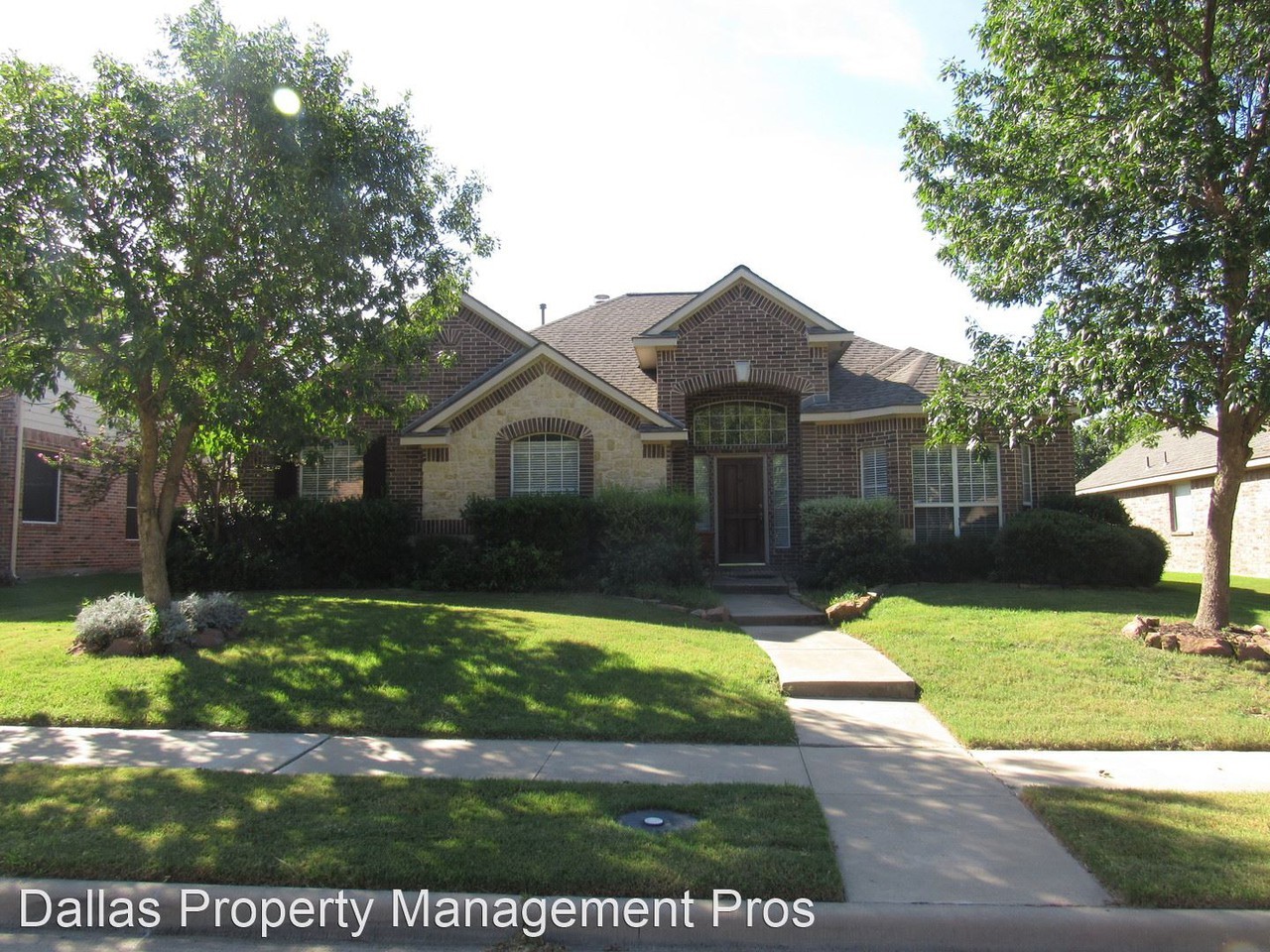 1859 Montura Ln - Photo 3 of 50