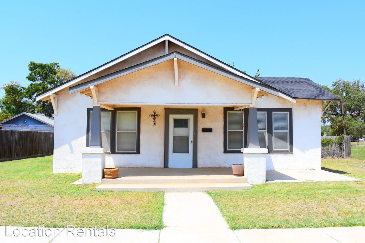 420 W Lubbock St - Photo 2 of 11