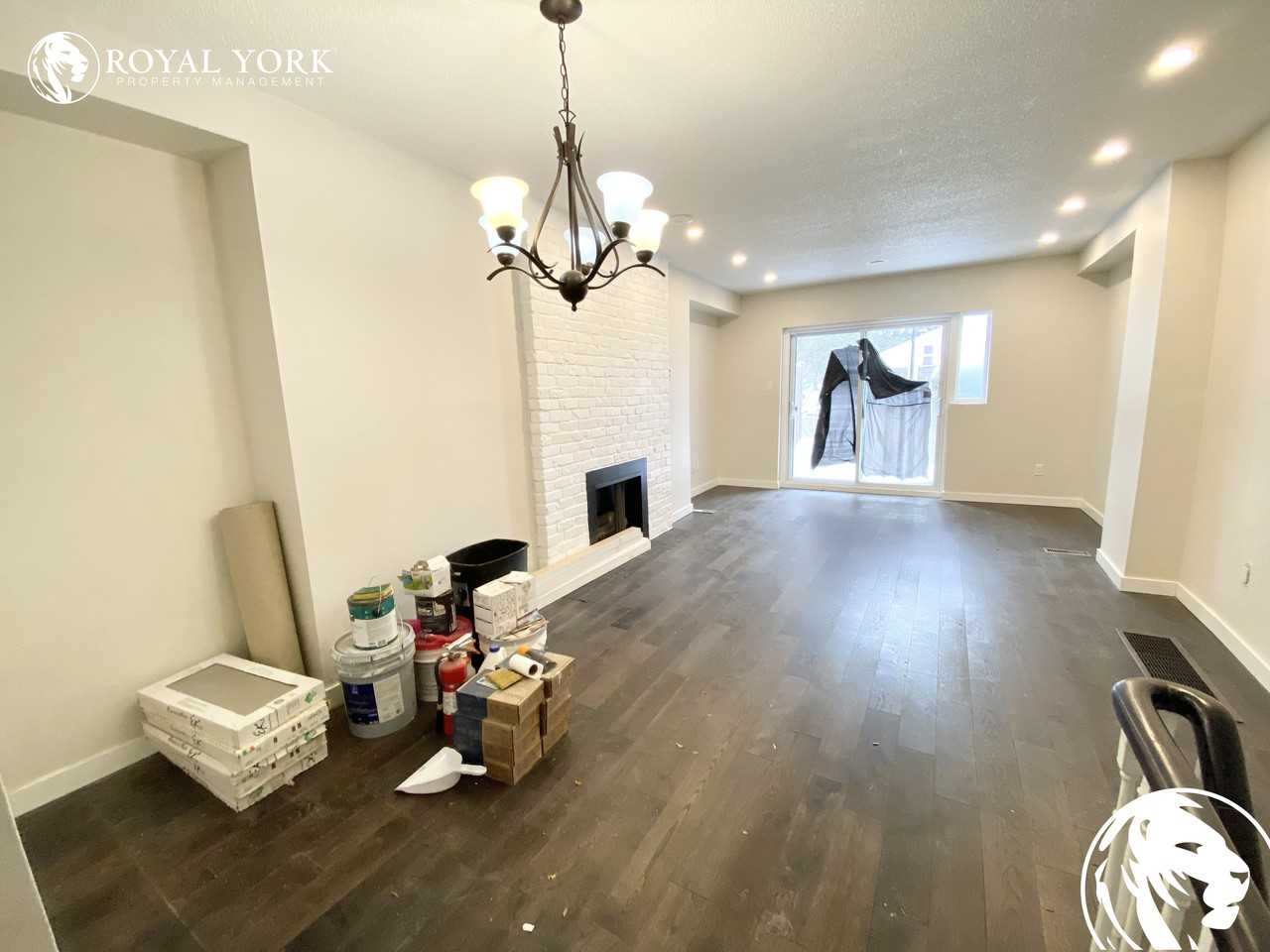 78 Upper Canada Dr #9 - Photo 3 of 24