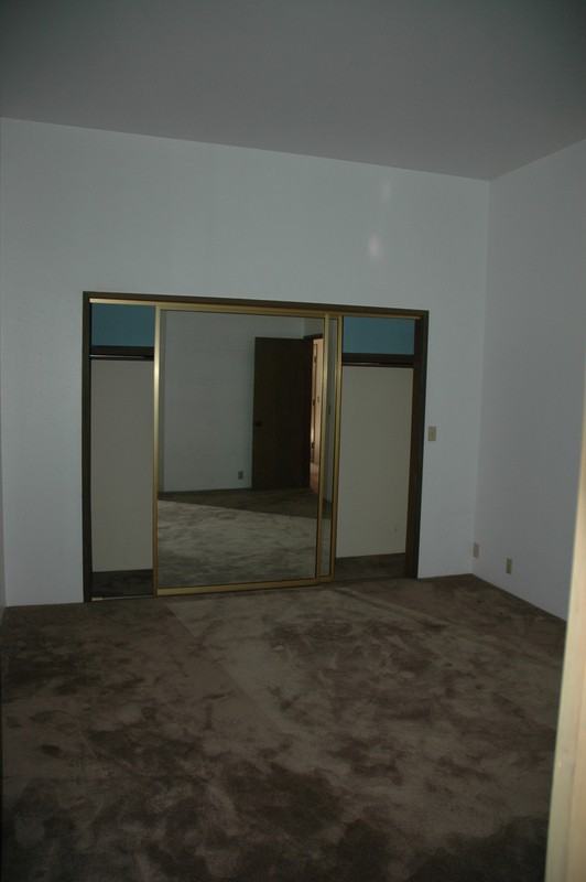 2031 Waverly Pl N - Photo 3 of 8