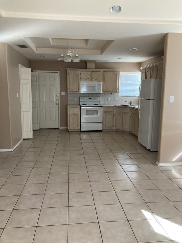 3818 Faith Hill #4 - Photo 2 of 8