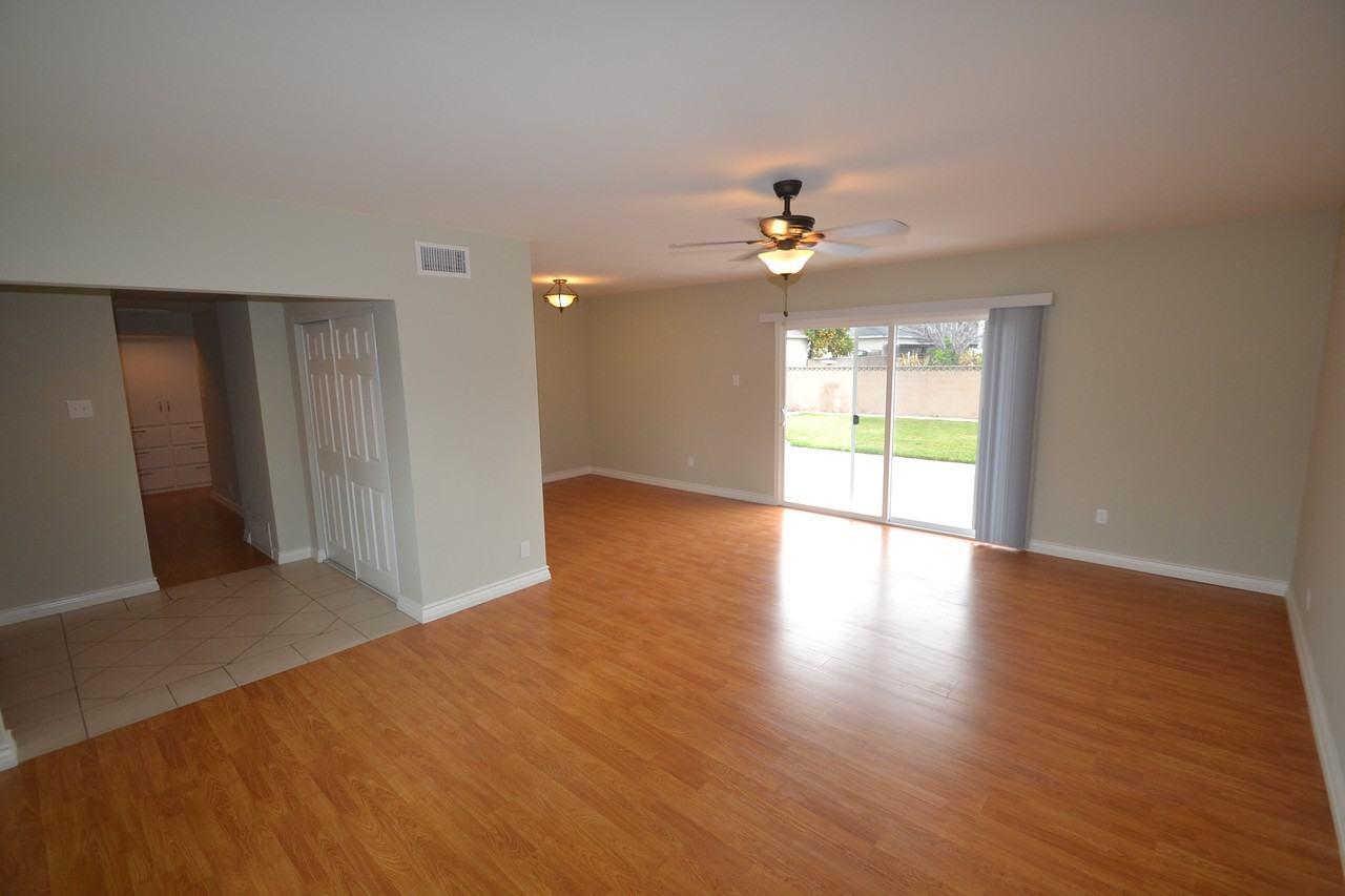3221 E 68th St - Photo 2 of 9