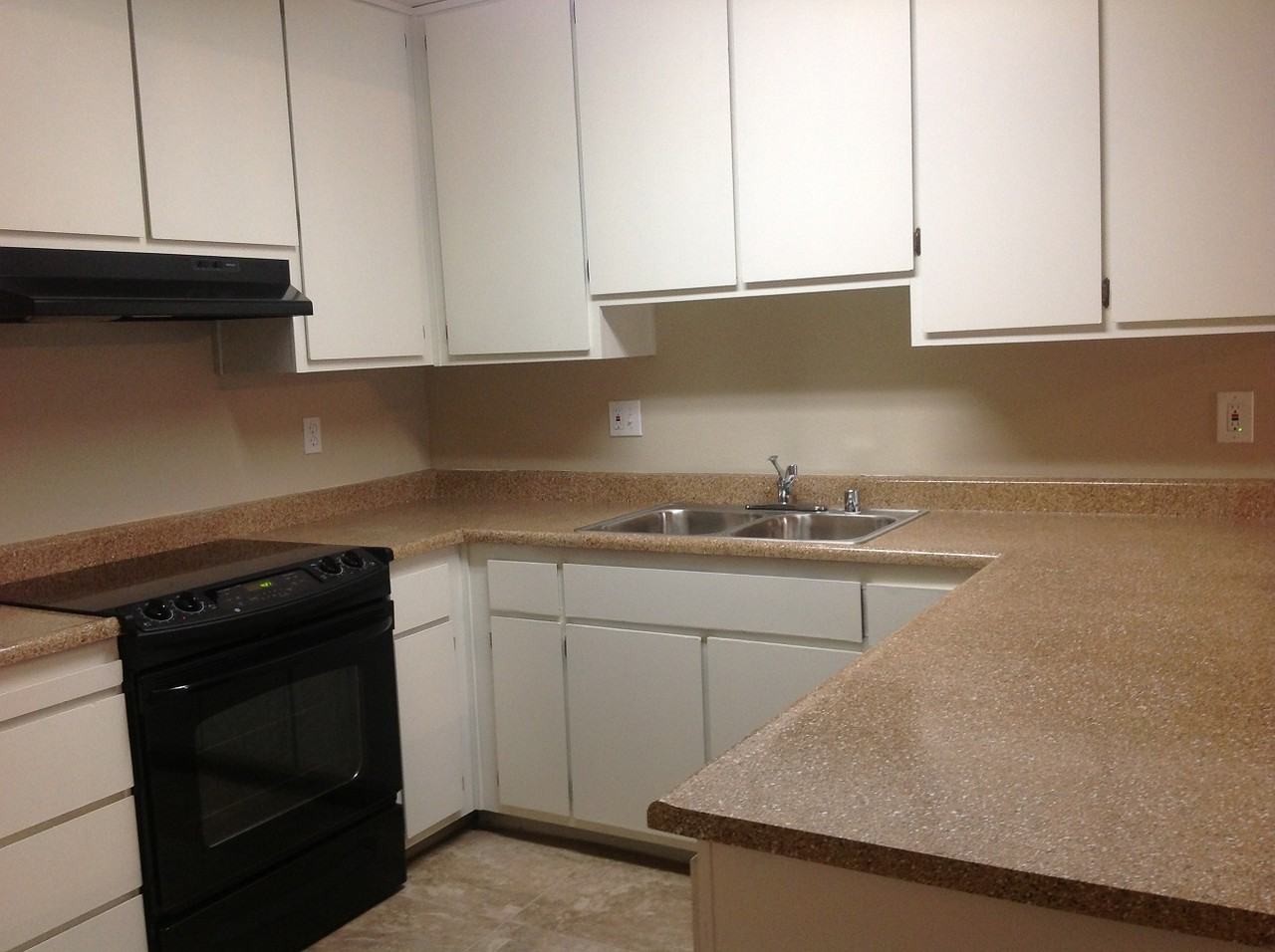 4249 Oberon Ave - Photo 2 of 8