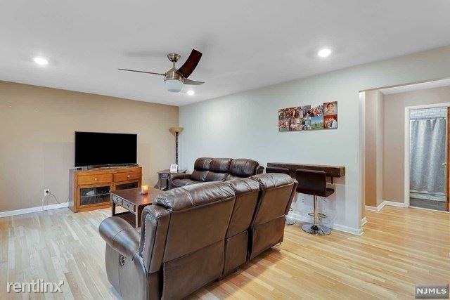 55 Schuyler Ave #9 - Photo 3 of 7