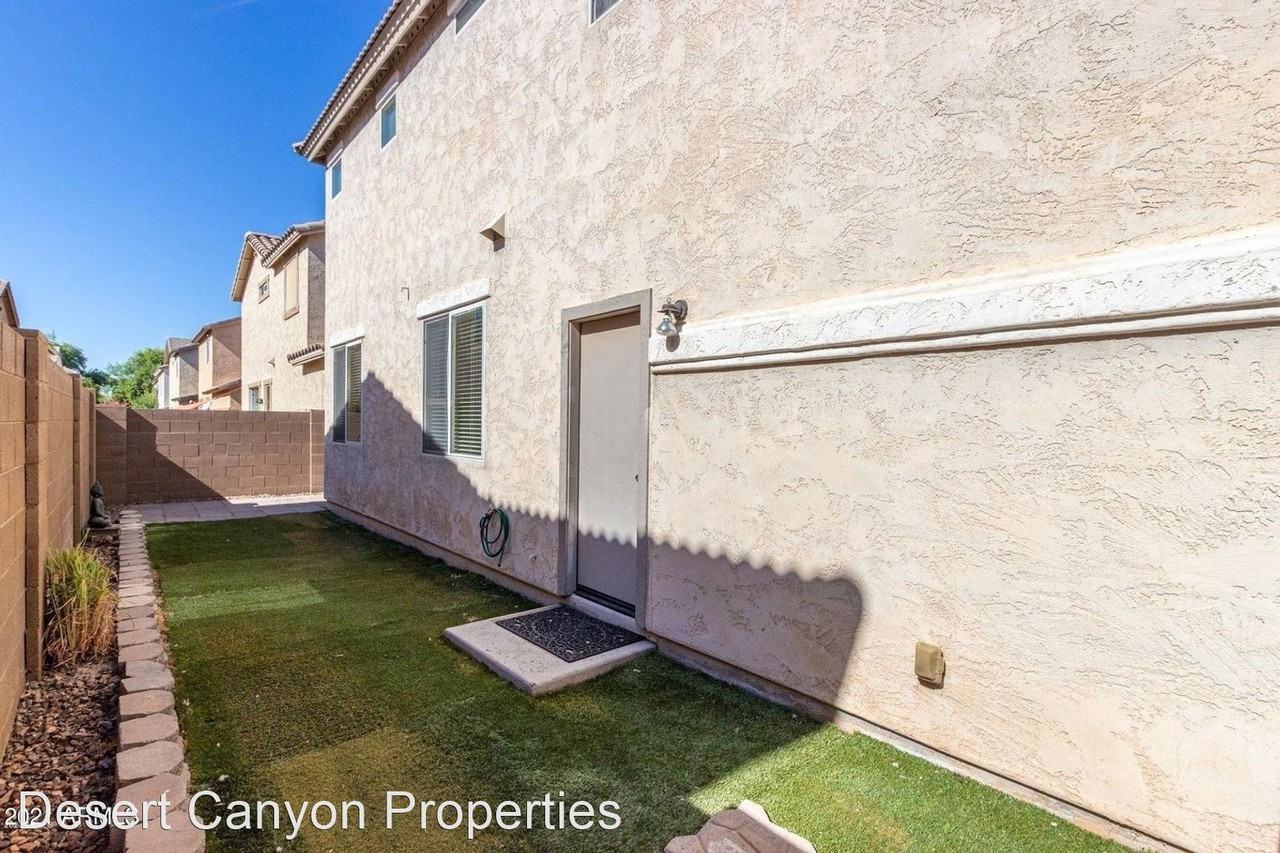 4241 E Carla Vista Dr - Photo 3 of 21