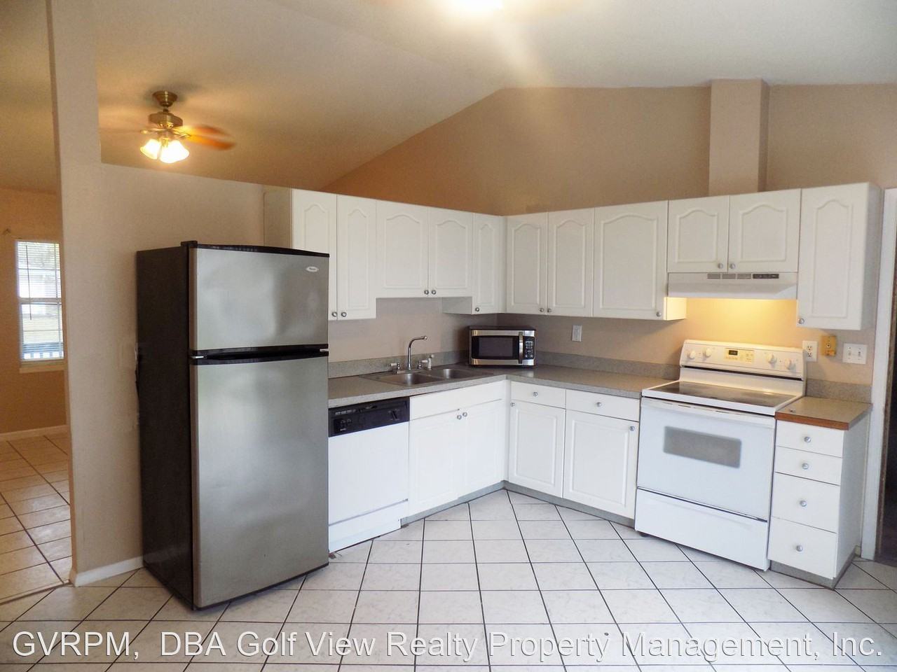 5004 Larch Ln - Photo 2 of 10