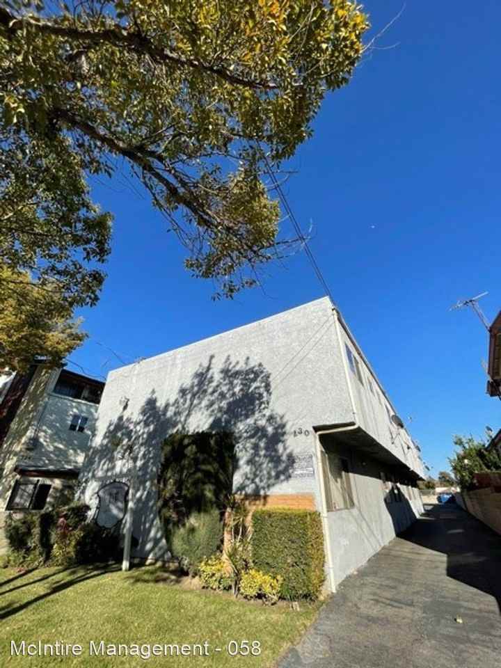 730 S. Chapel Avenue - Photo 2 of 19